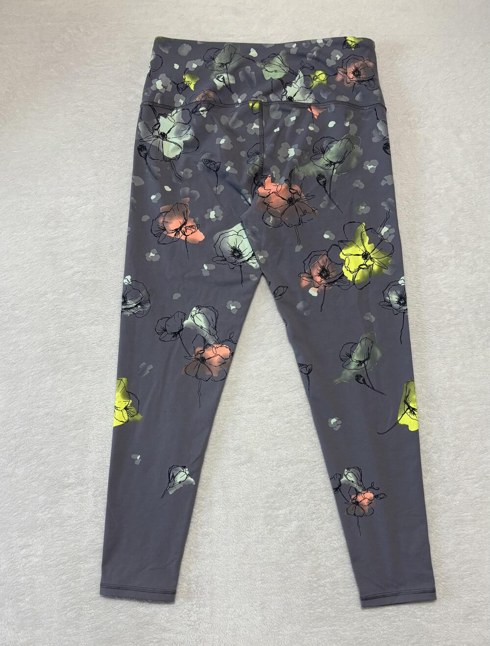 Victoria Secret Sport Pants Womens Large Gray Knockout Tight Floral Leggings - Picture 2 of 8